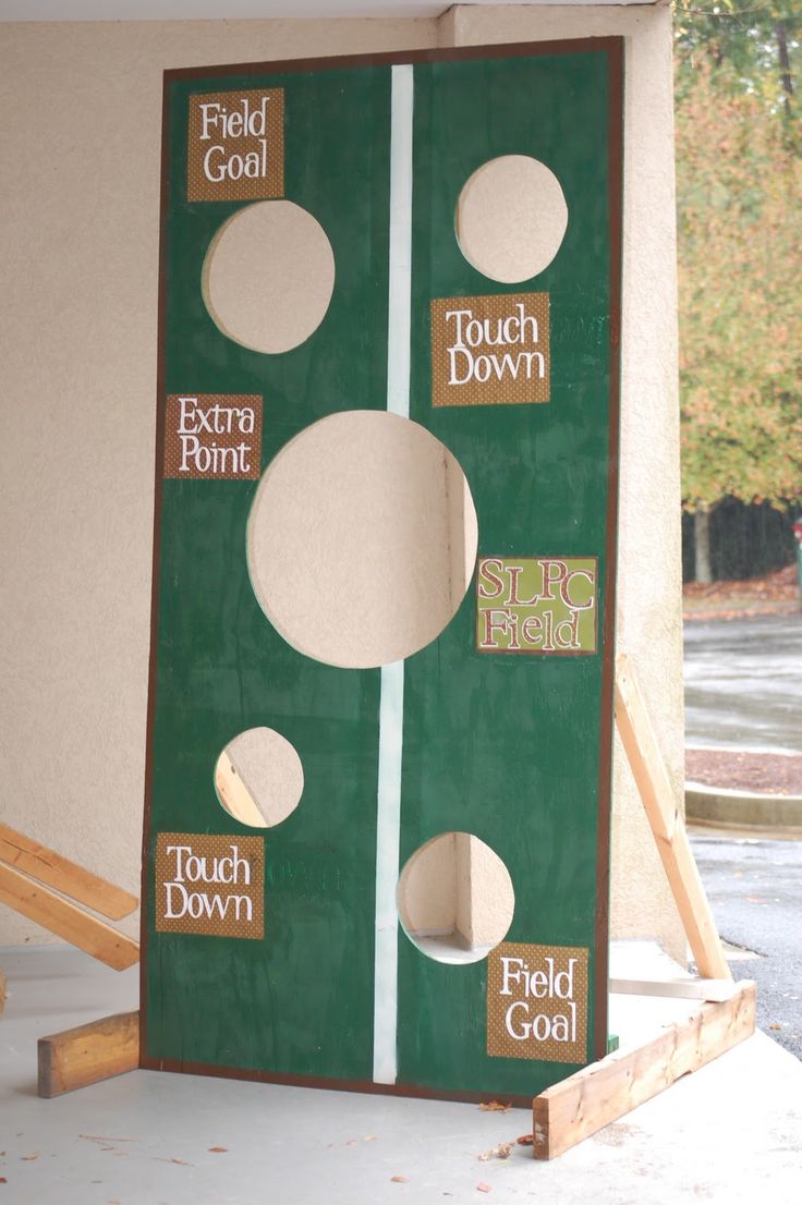 Football Toss
